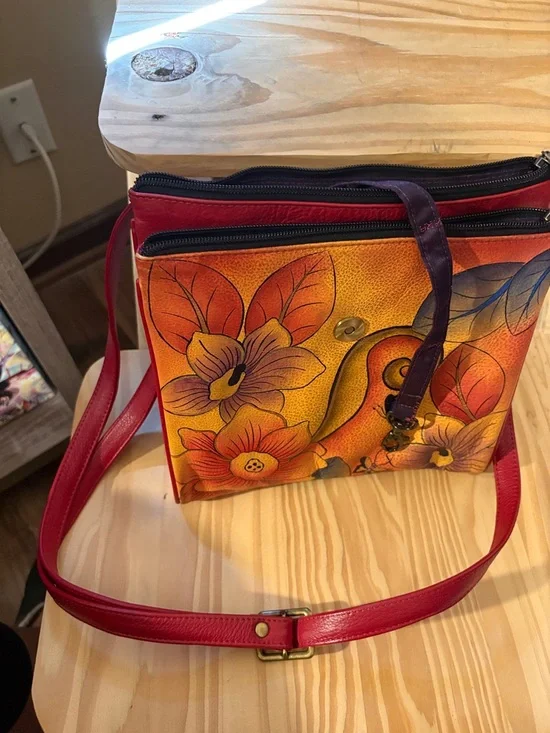 Anuschka Leather Floral Painted Red Crossbody Bag - Picture 9 of 10
